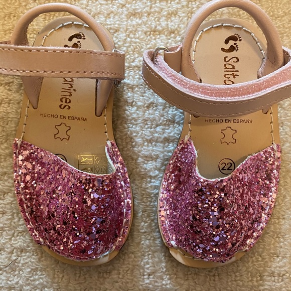 LOT OF BABY - TODDLER GIRL SHOES . LIKE NEW SZ 4-7 - Picture 8 of 16